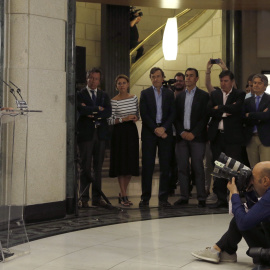 El presidente del PP, Mariano Rajoy,durante su comparecencia ante los medios tras la reunión que mantuvo en el Congreso de los Diputados con el líder de Ciudadanos, Albert Rivera.EFE.EFE/Ballesteros