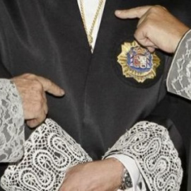 Un grupo de magistrados conversan en una imagen de archivo.- EFE