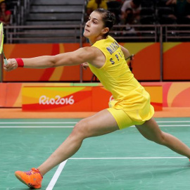 La española Carolina Marín durante un partido individual femenino contra la finlandesa Nanna Vainio por el grupo A de las competencias de Badminton en las Olimpiadas Río 2016, en la Arena Riocentro de Río de Janeiro (Brasil). EFE/Leonardo M