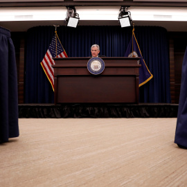 El presidente de la Reserva Federal, Jerome Powell, en su primera rueda  de prensa tras la reunión del Comité de Mercado Abierto del banco central estadounidense. REUTERS/Aaron P. Bernstein
