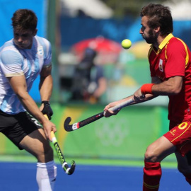 David Alegre y Pedro Ibarra, durante el partido. EFE/EPA/ARMANDO BABANI