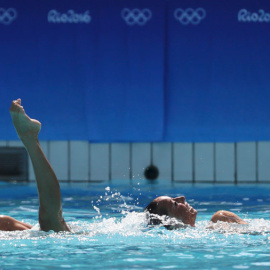 Carbonell y Mengual, durante su ejercicio de rutina técnica. REUTERS/Stefan Wermuth