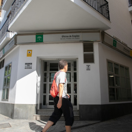 Oficina de empleo del Servicio Andaluz de Empleo de la Junta de Andalucía en Sevilla. E.P./Jesús Prieto