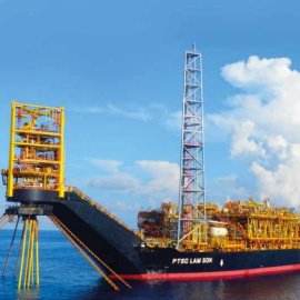 Una de las plataformas que participa en el proyecto 'Red Emperor', o 'Ca Rong Do', en vietnamita, explotado por Repsol.