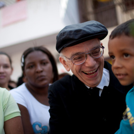 Fotografía de archivo de José Antonio Abreu en 2009 durante un concierto benéfico en Caracas. /REUTERS
