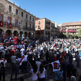 Imagen de este viernes de la plaza Mayor de Soria durante el paro convocado. / EFE
