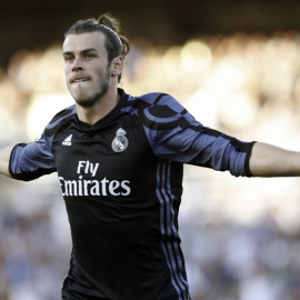 Bale celebra su gol a la Real Sociedad. EFE/Juan Herrero