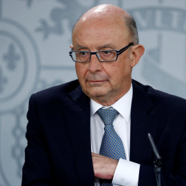 El ministro de Hacienda y Función Pública, Cristóbal Montoro, durante la rueda de prensa en la que ha presentado los Presupuestos Generales del Estado.EFE/ J.J.Guillen