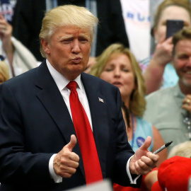 El candidato republicano Donald Trump en un mitin en Akron, Ohio/REUTERS