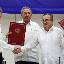 Imagen del acuerdo de Cese al Fuego entre el Gobierno de Colombia y las Farc en junio. REUTERS