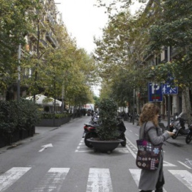 Aspectoi de una calle del barrio del Eixample de Barcelona.