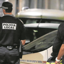 Agentes de la Policía de Alicante, en una imagen de archivo. EFE