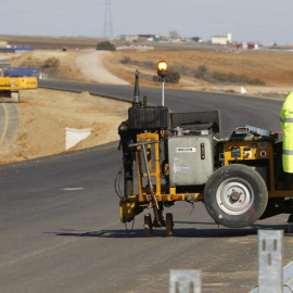 Obras de construcción de una carretera. EFE