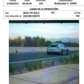 Imagen del coche de Amaya, cazado por el radar de la DGT.