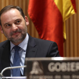 El ministro de Fomento, José Luis Ábalos, comparece en la Comisión parlamentaria correspondiente a su departamento. EFE - Kiko Huesca