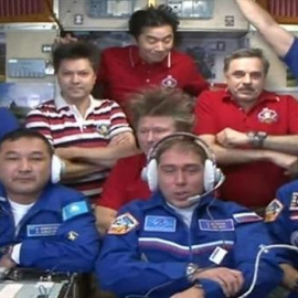Nueve astronautas de cinco naciones, juntos en el espacio
