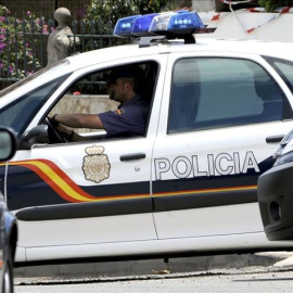 Agentes de la Policía en Elche. EFE/Archivo