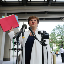 01/10/2019 - La directora del Fondo Monetario Internacional (FMI), Kristalina Georgieva, en su primer día en su nuevo puesto en la sede del FMI en Washington. REUTERS / Jonathan Ernst