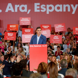 El presidente del Gobierno en funciones, Pedro Sánchez, interviene durante un acto político en Barcelona. EFE/ Quique García