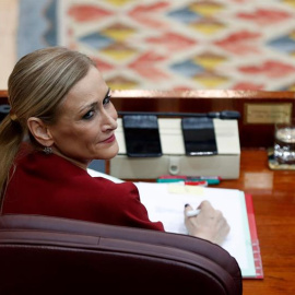 La presidenta de la Comunidad de Madrid, Cristina Cifuentes, durante el pleno de la Asamblea de Madrid