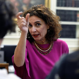 La ministra de Hacienda en funciones, María Jesús Montero, durante la entrevista con la agencia EFE. - VÍCTOR LERENA