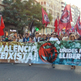 Bloc antifeixista a la manifestació del 9 d'Octubre a València. HÈCTOR SERRA.
