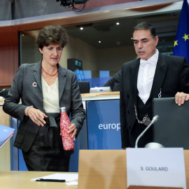 La francesa Sylvie Goulard ha suspendido el examen del Parlamento Europeo previa a ser nombrada comisaria. EFE/EPA/OLIVIER HOSLET