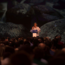 La secretaria general del Partido Popular, María Dolores de Cospedal, durante la inauguración de la Convención Nacional del PP en Sevilla. EFE/Rafa Alcaide
