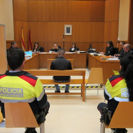 Abdelhakim E.H. durante el juicio por la brutal agresión homófoba que protagonizó en Sitges.- EUROPA PRESS