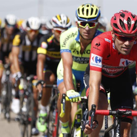 Dumoulin, durante la etapa de la Vuelta de este viernes. EFE/Javier Lizón