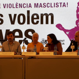 Participantes del Foro de municipios por el Pacto de Estado en materia de Violencia de Género. / Público - Marisa Kohan