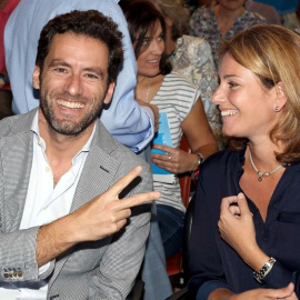 El dirigente del PP vasco, Borja Sémper junto a la presidenta de esta formación en el País Vasco, Arantza Quiroga al inicio de la conferencia política con la celebración de tres mesas redondas de debate sobre empleo, autogobierno y conviven