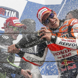 Marc Márquez celebra la victoria en Motog GP. EFE/EPA/PASQUALE BOVE