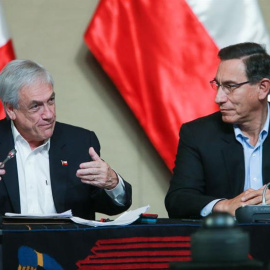 Los presidentes Martín Vizcarra (d), del Perú, y Sebastián Piñera (i), de Chile, EFE/ Jhony Laurente/ Agencia Andina/ SOLO USO EDITORIAL