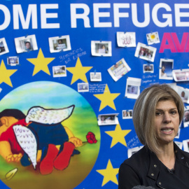 Tima Kurdi, la tía canadiense del famoso niño sirio Aylan Kurdi, en una manifestación en Bruselas debatiendo sobre la crisis migratoria, 14 de septiembre de 2015. REUTERS / Yves Herman