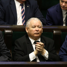 Jaroslaw Kaczynski, presidente del partido Ley y Justicia, en el poder en Polonia, en una sesión en el Parlamento, en Varsovia. REUTERS/Agencja Gazeta/Slawomir Kaminski