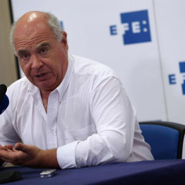 El candidato de Catalunya Sí que es Pot, Lluís Rabell, ha dicho hoy que "todo el mundo está opinando sobre el futuro de Cataluña, excepto la propia sociedad catalana".- EFE