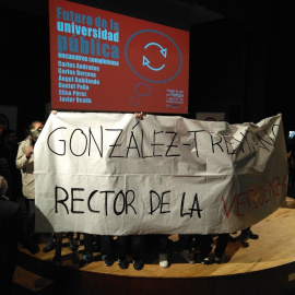 Estudiantes protestan contra el exrector de la URJC. EUROPA PRESS
