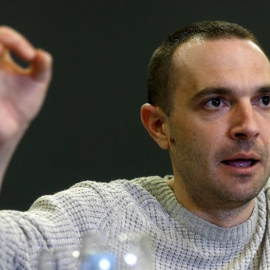 El cofundador de Podemos Luis Alegre cerrará la lista de Íñigo Errejón | EFE