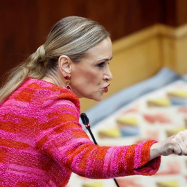 La presidenta madrileña, Cristina Cifuentes, durante su intervención en el Pleno de la Asamblea de Madrid, celebrado esta mañana. EFE
