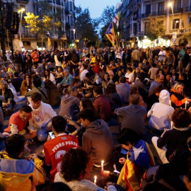 Milers de persones concentrades al centre de Barcelona contra la sentència del Procés. EFE / ALEJANDRO GARCÍA