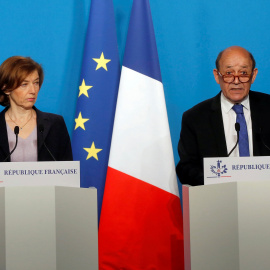 La ministra de Defensa francesa Florence Parly y el ministro de Asuntos Exteriores francés, Jean-Yves Le Drian. /REUTERS