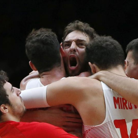 Los jugadores de la selección española celebran su triunfo ante Francia. - EFE