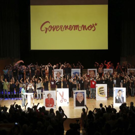 Regidores y alcaldes de la CUP en Catalunya y Balears durante el acto central de la formación de cara a las eleccciones del 27S.- EFE