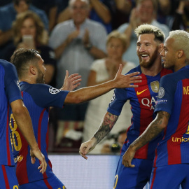 Los jugadores del Barcelona celebran uno de los goles anotados ante el Celtic. - REUTERS