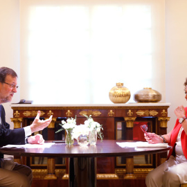 El presidente del PP y del Goiberno en funciones, Mariano Rajoy, con la exalcaldesa de Valencia y senadora Rita Barberá. (Archivo) FLICKR del PP