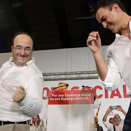 El líder del PSC, Miguel Iceta, y el del PSOE, Pedro Sánchez, en un mitin en Catalunya. Archivo EFE
