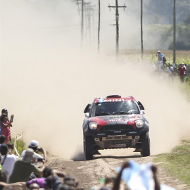 Al Attiyah, durante la etapa.  EFE/DAVID FERNÁNDEZ