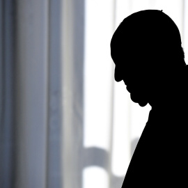 Un contraluz del Papa Francisco.-  ANSA/ETTORE FERRARI/ REUTERS