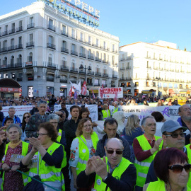 Muchos de los concentrados en la Puerta del Sol eran jubilados en defensa de las pensiones públicas.